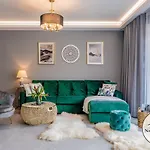 Na Osi Gondoli - Wyciagi Narciarskie, Trasy Rowerowe Tylko 70 Metrow Appartement *