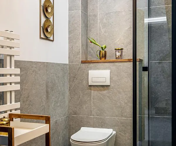 Na Osi Gondoli - Wyciagi Narciarskie, Trasy Rowerowe Tylko 70 Metrow *